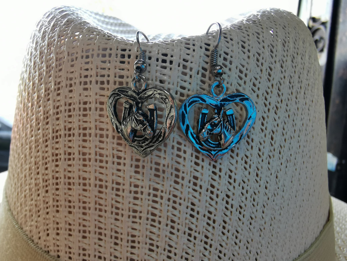 Aretes modelo corazon caballo con herradura - Tiendacharra.com - Bodega Tienda Charra