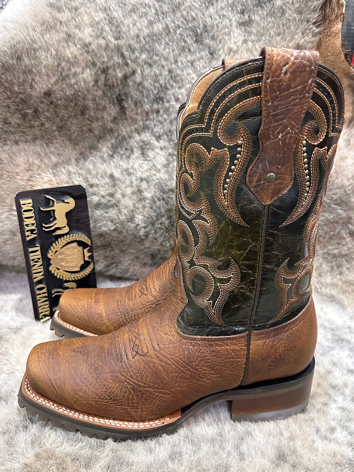 Bota tipo rodeo Río Grande modelo Tucson - Tiendacharra.com - Bodega Tienda Charra