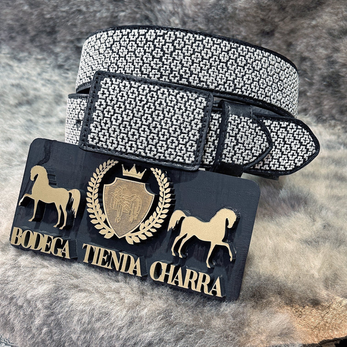 Cinto en pita fina diseño Mil Cruces (negro) - Tiendacharra.com - Bodega Tienda Charra