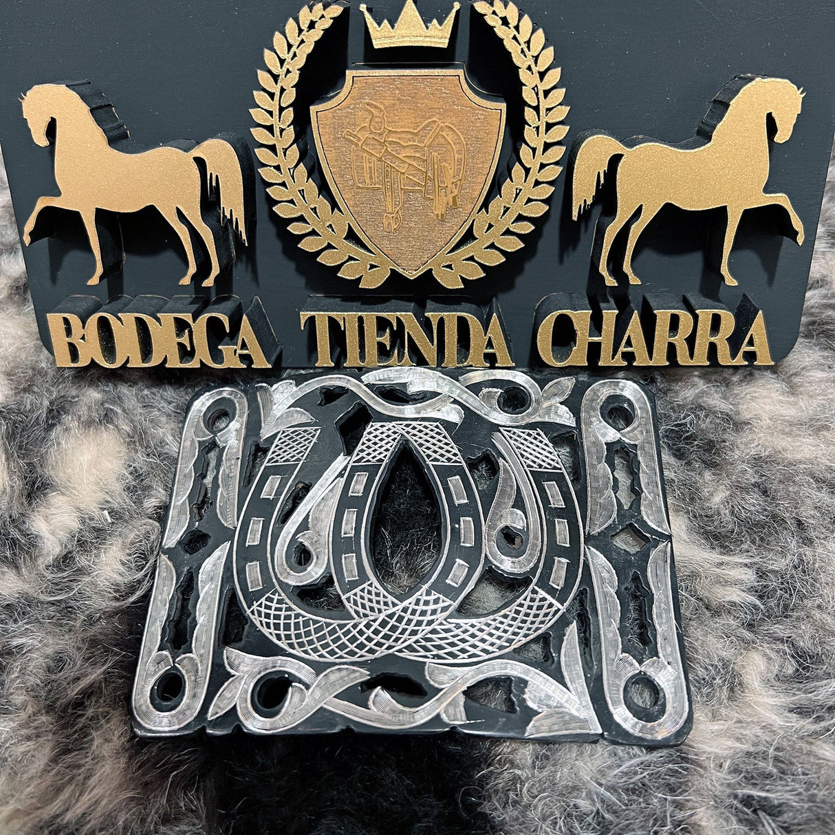 Hebilla grabada en pelo HPN110 - Tiendacharra.com - Bodega Tienda Charra