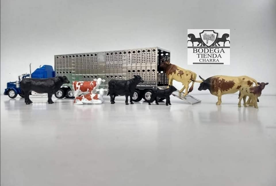 Trailer ganadero con toros - Tiendacharra.com - Bodega Tienda Charra