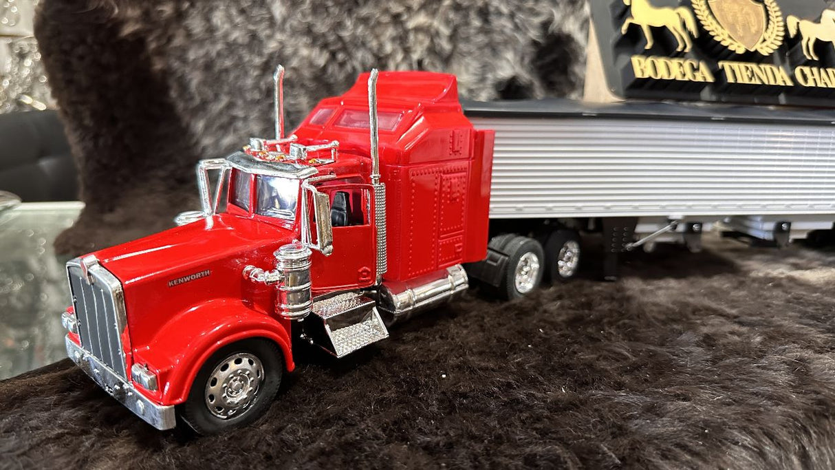 Trailer Kenworth W900 1:32 - Tiendacharra.com - Bodega Tienda Charra